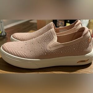Skechers Arch Fit Martha Stewart